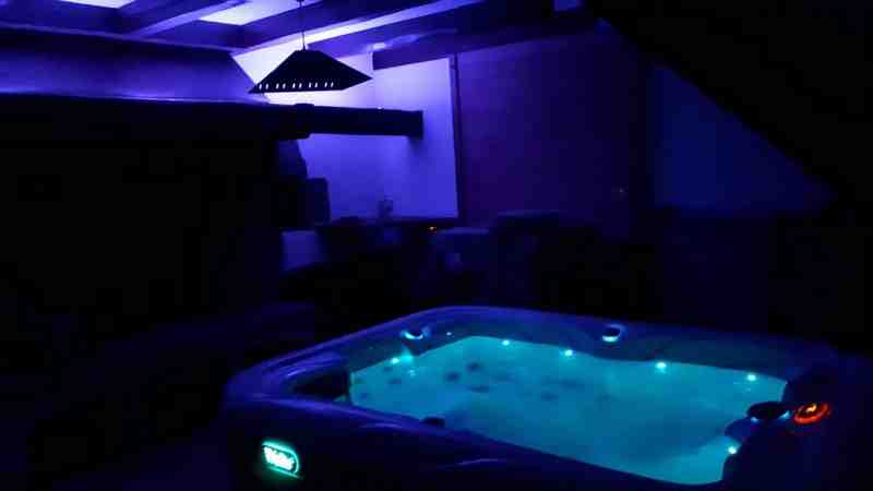 Gite à la ferme - Spa privé - Love’nSpa - weekend en amoureux, love rooms avec spa ou jacuzzi privatif8 de Gite à la ferme - Spa privé