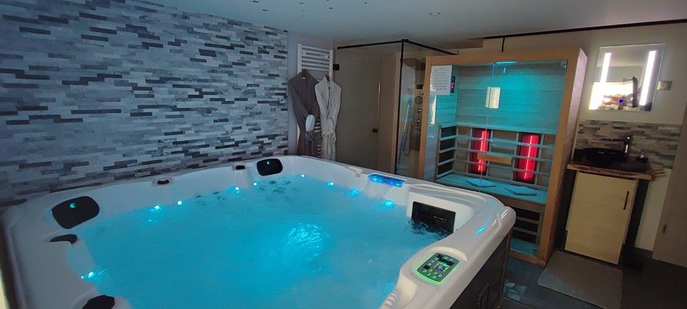 Gîte Ange ou Démon - Love’nSpa - weekend en amoureux, love rooms avec spa ou jacuzzi privatifGîte Ange ou Démon
