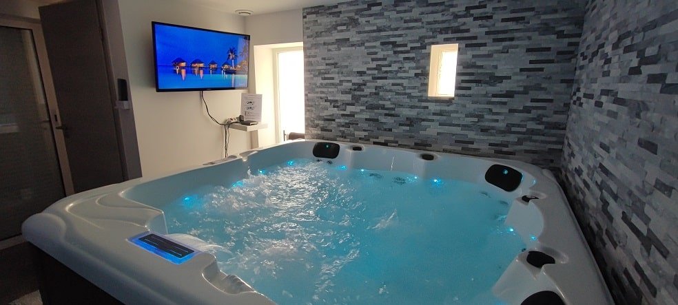 Gîte Ange ou Démon - Love’nSpa - weekend en amoureux, love rooms avec spa ou jacuzzi privatif7 de Gîte Ange ou Démon