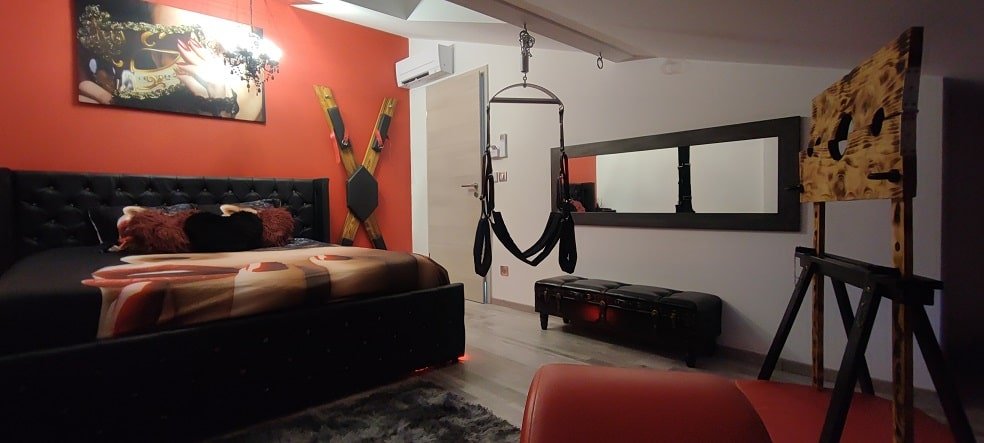 Gîte Ange ou Démon - Love’nSpa - weekend en amoureux, love rooms avec spa ou jacuzzi privatif9 de Gîte Ange ou Démon