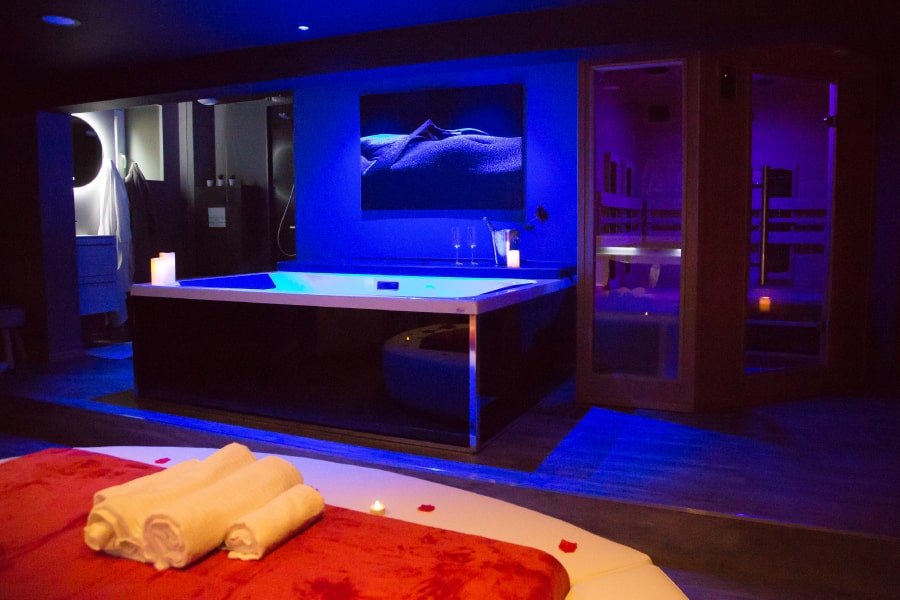 Gîte Love Dream - Love’nSpa - weekend en amoureux, love rooms avec spa ou jacuzzi privatif3 de Gîte Love Dream