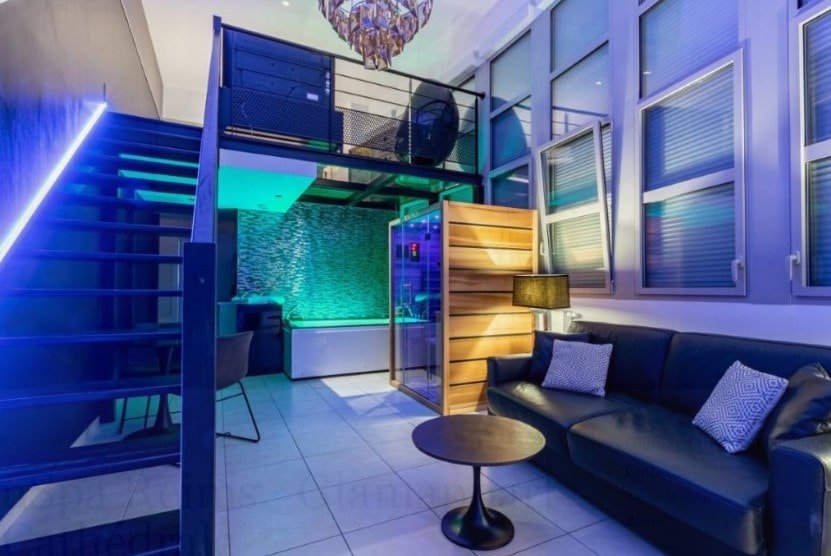 GLAM’APPART REIMS - Love’nSpa - weekend en amoureux, love rooms avec spa ou jacuzzi privatif3 de GLAM’APPART REIMS