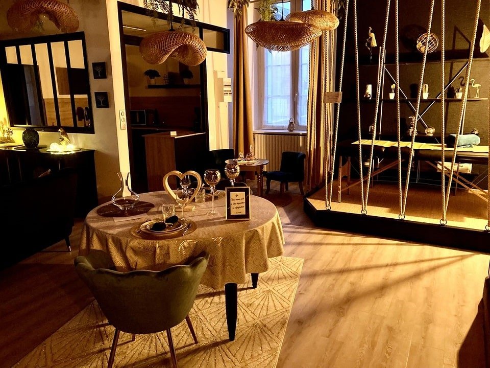 Kastell Ô fil de l’eau - Suite KassiÔpée - Love’nSpa - weekend en amoureux, love rooms avec spa ou jacuzzi privatif3 de Kastell Ô fil de l’eau - Suite KassiÔpée