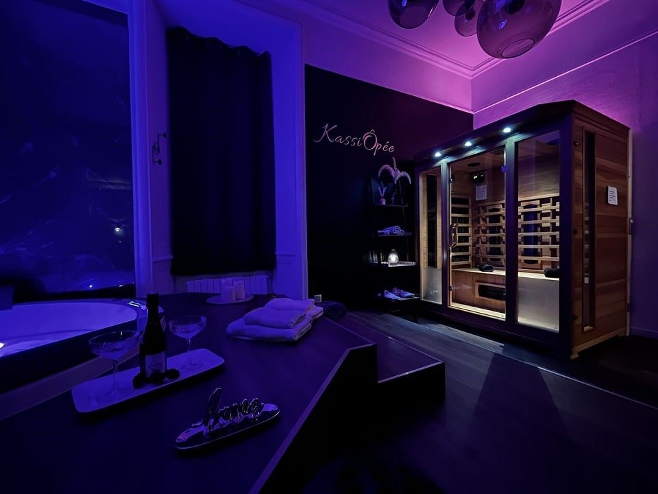 Kastell Ô fil de l’eau - Suite KassiÔpée - Love’nSpa - weekend en amoureux, love rooms avec spa ou jacuzzi privatif2 de Kastell Ô fil de l’eau - Suite KassiÔpée
