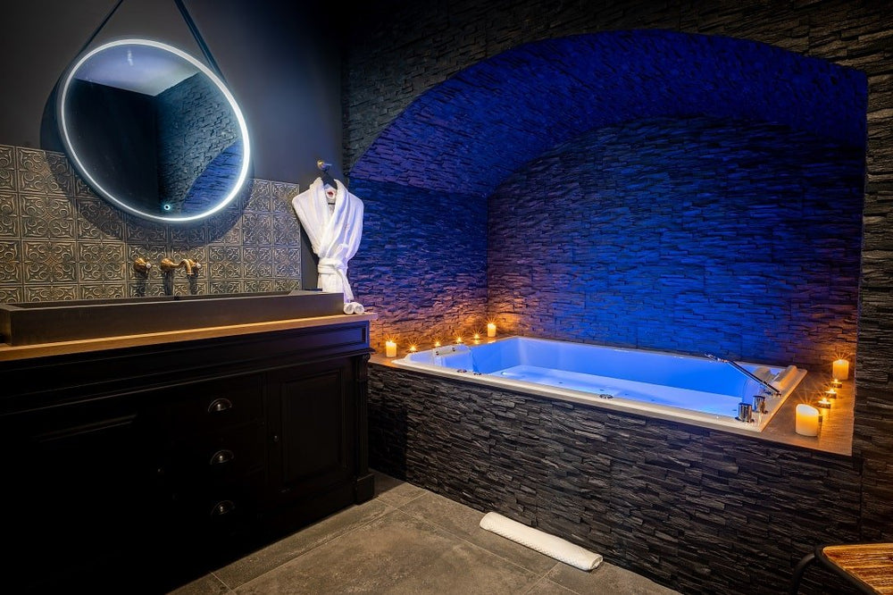 LA BASTIDE DU ROCHER - L’Ecurie - Love’nSpa - weekend en amoureux, love rooms avec spa ou jacuzzi privatif4 de LA BASTIDE DU ROCHER - L’Ecurie