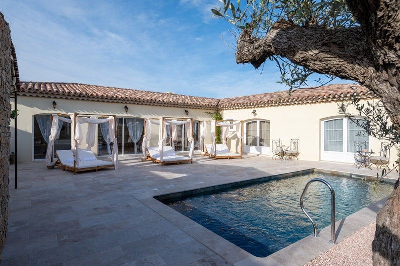 LA BASTIDE DU ROCHER - L’Ecurie - Love’nSpa - weekend en amoureux, love rooms avec spa ou jacuzzi privatif1 de LA BASTIDE DU ROCHER - L’Ecurie