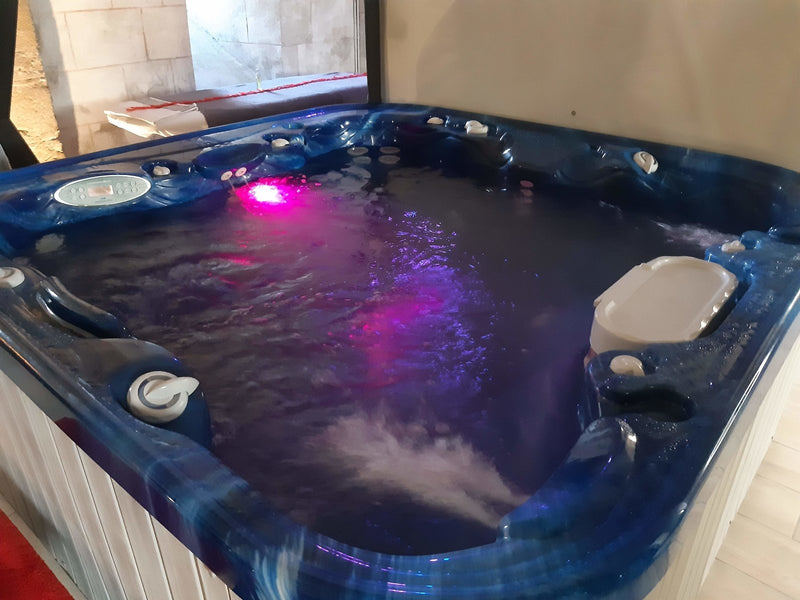 La Chapelle Aux Amoureux - Love’nSpa - weekend en amoureux, love rooms avec spa ou jacuzzi privatif4 de La Chapelle Aux Amoureux