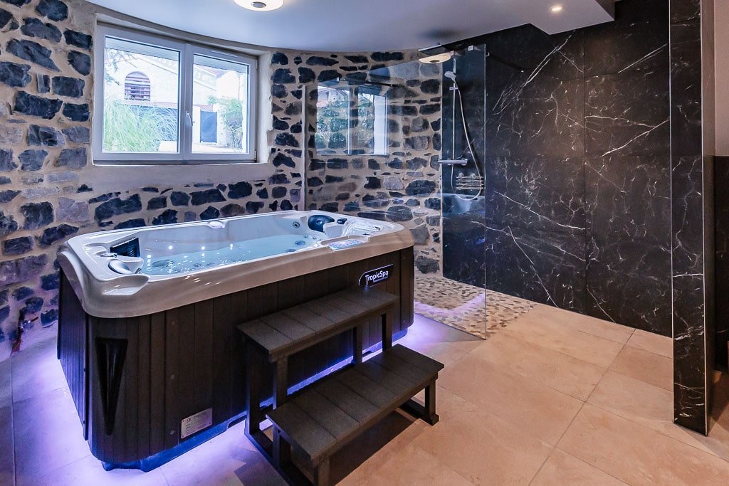 La Demeure des Sens - Love’nSpa - weekend en amoureux, love rooms avec spa ou jacuzzi privatifLa Demeure des Sens