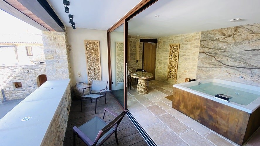 La Maison du Passage - Le Repos du Guerrier - Love’nSpa - weekend en amoureux, love rooms avec spa ou jacuzzi privatif6 de La Maison du Passage - Le Repos du Guerrier