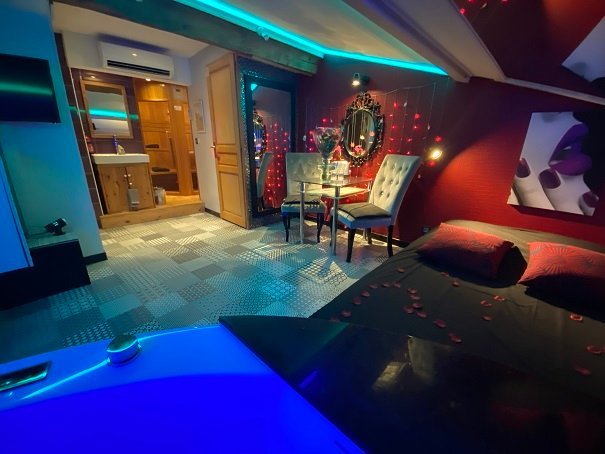 La parenthèse - Love - Love’nSpa - weekend en amoureux, love rooms avec spa ou jacuzzi privatif11 de La parenthèse - Love