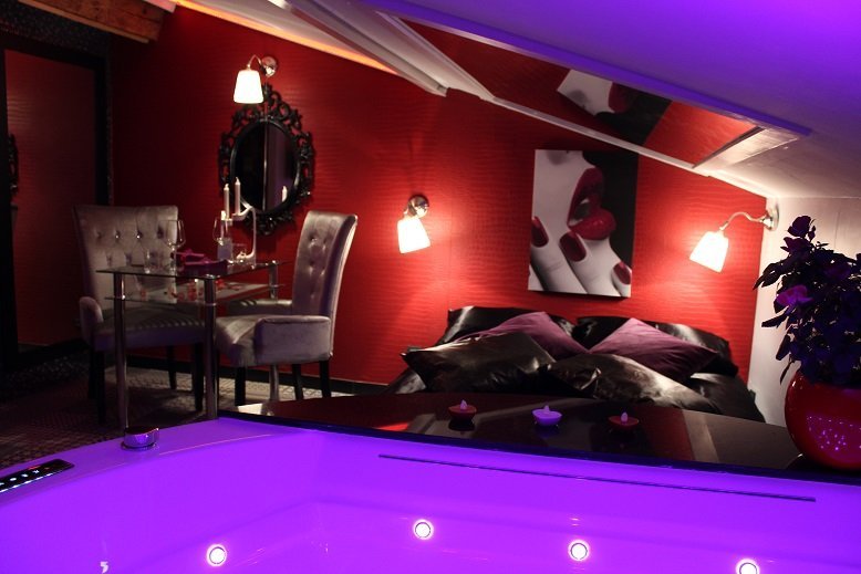 La parenthèse - Love - Love’nSpa - weekend en amoureux, love rooms avec spa ou jacuzzi privatif7 de La parenthèse - Love