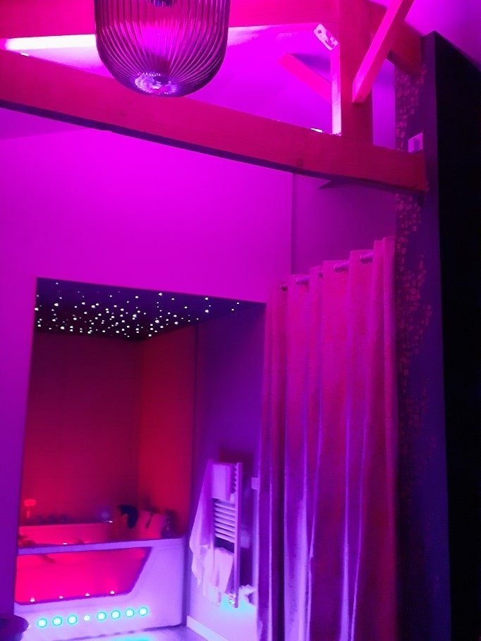 La Passionnante - Love’nSpa - weekend en amoureux, love rooms avec spa ou jacuzzi privatif6 de The Passionate