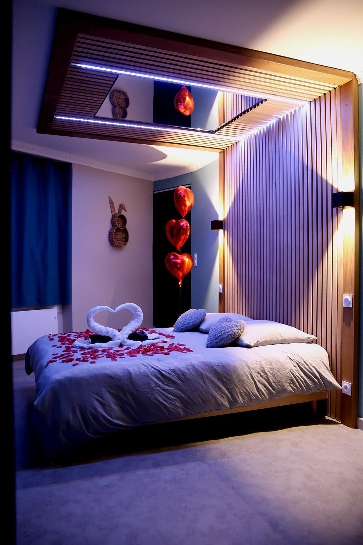 LA SUITE DES DÉSIRS - Love’nSpa - weekend en amoureux, love rooms avec spa ou jacuzzi privatif3 de LA SUITE DES DÉSIRS