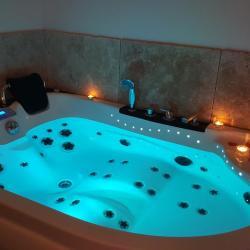 Le Mas Romantique - La Suite Zen - Love’nSpa - weekend en amoureux, love rooms avec spa ou jacuzzi privatif1 de Le Mas Romantique - La Suite Zen
