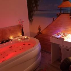 Le Mas Romantique - La Suite Zen - Love’nSpa - weekend en amoureux, love rooms avec spa ou jacuzzi privatif