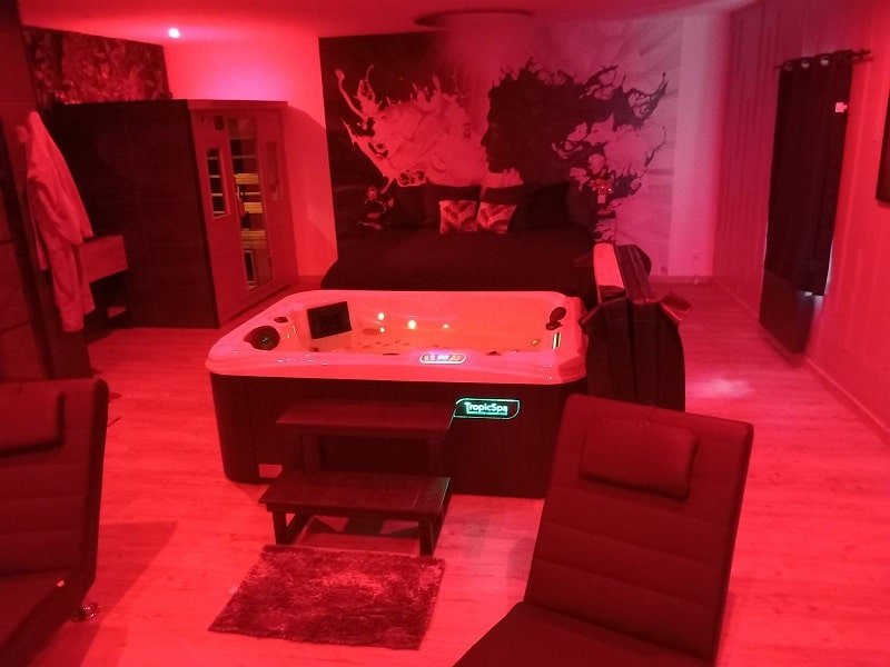 L'Abbaye de l'Amour - Love’nSpa - weekend en amoureux, love rooms avec spa ou jacuzzi privatif9 de L'Abbaye de l'Amour