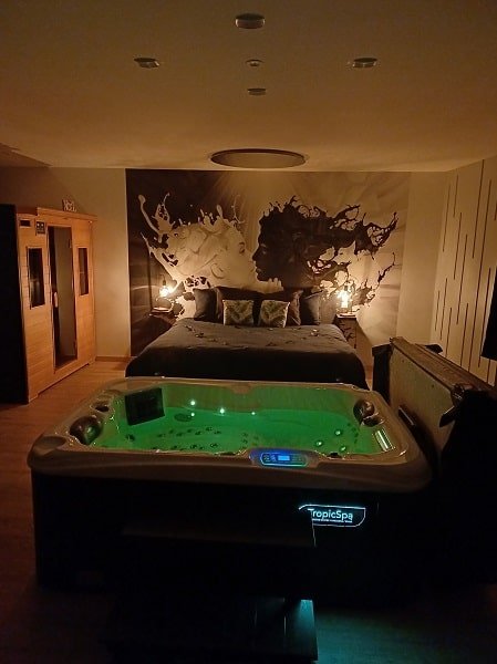 L'Abbaye de l'Amour - Love’nSpa - weekend en amoureux, love rooms avec spa ou jacuzzi privatif1 de L'Abbaye de l'Amour