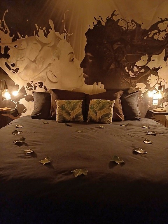 L'Abbaye de l'Amour - Love’nSpa - weekend en amoureux, love rooms avec spa ou jacuzzi privatif7 de L'Abbaye de l'Amour