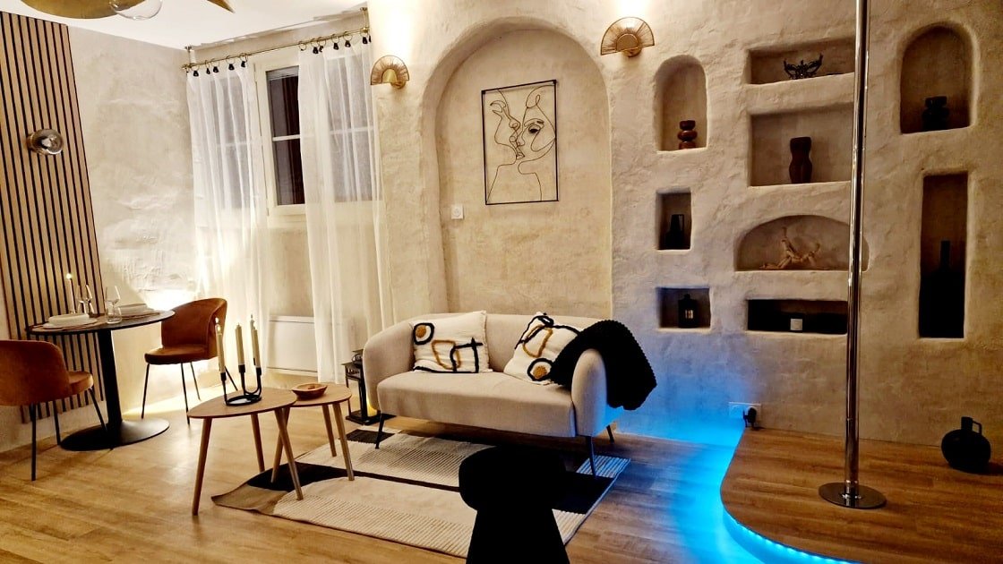 L'Alcôve - Love’nSpa - weekend en amoureux, love rooms avec spa ou jacuzzi privatifL'Alcôve