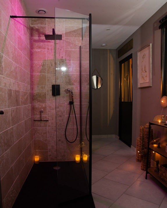 L'Aphrodite - Love’nSpa - weekend en amoureux, love rooms avec spa ou jacuzzi privatif11 de L'Aphrodite