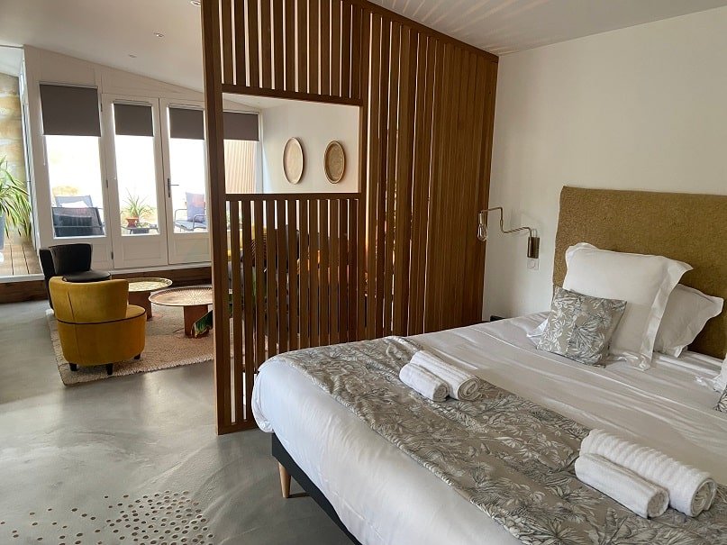 Le 50 suite and spa - La king - Love’nSpa - weekend en amoureux, love rooms avec spa ou jacuzzi privatif11 de Le 50 suite and spa - La king