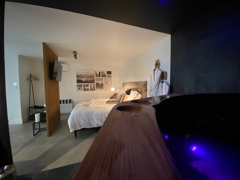 Le 50 suite and spa - La nordique - Love’nSpa - weekend en amoureux, love rooms avec spa ou jacuzzi privatif13 de Le 50 suite and spa - La nordique