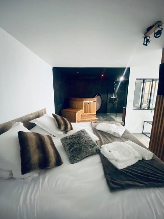 Le 50 suite and spa - La nordique - Love’nSpa - weekend en amoureux, love rooms avec spa ou jacuzzi privatif6 de Le 50 suite and spa - La nordique