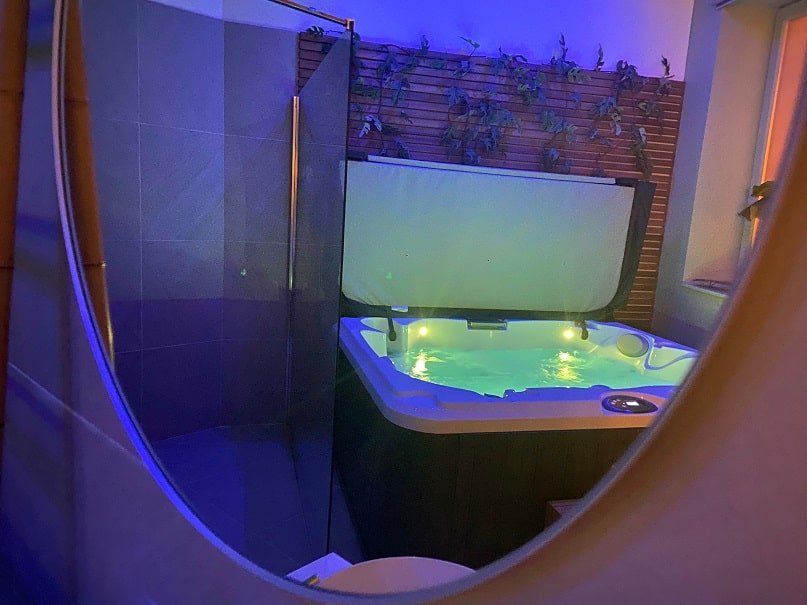 Le 50 suite and spa - La Palmer - Love’nSpa - weekend en amoureux, love rooms avec spa ou jacuzzi privatifLe 50 suite and spa - La Palmer