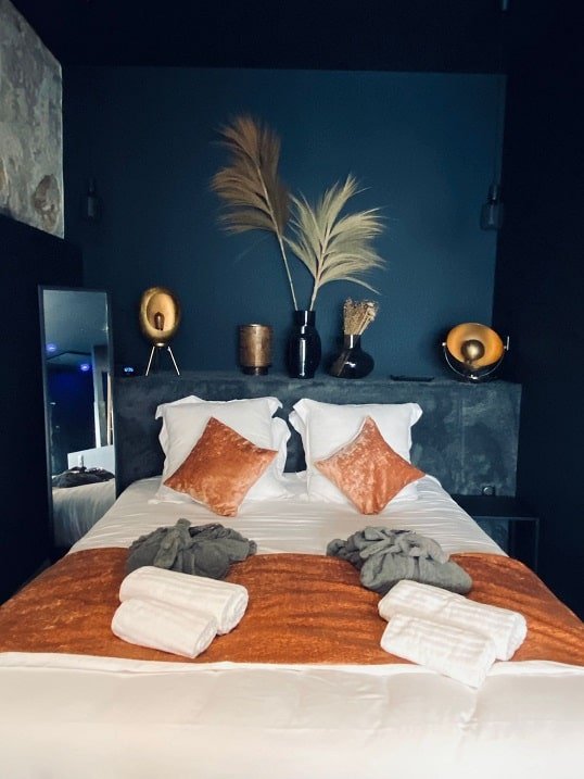 Le 50 suite and spa - La Shelby - Love’nSpa - weekend en amoureux, love rooms avec spa ou jacuzzi privatif9 de Le 50 suite and spa - La Shelby
