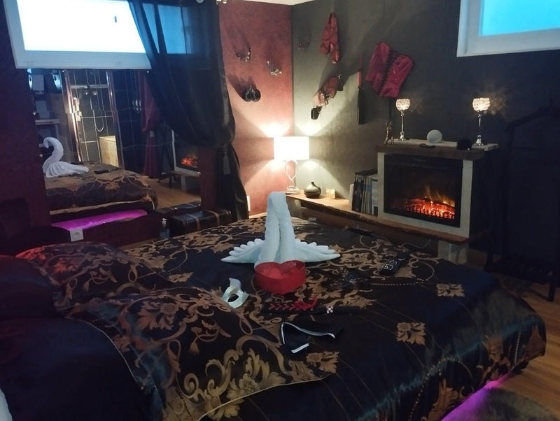 Le Boudoir de Cormelles - Love’nSpa - weekend en amoureux, love rooms avec spa ou jacuzzi privatif3 de Le Boudoir de Cormelles