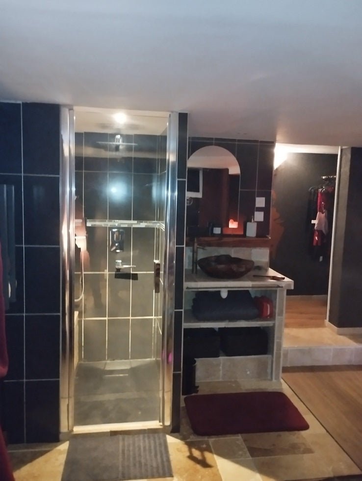 Le Boudoir de Cormelles - Love’nSpa - weekend en amoureux, love rooms avec spa ou jacuzzi privatif4 de Le Boudoir de Cormelles