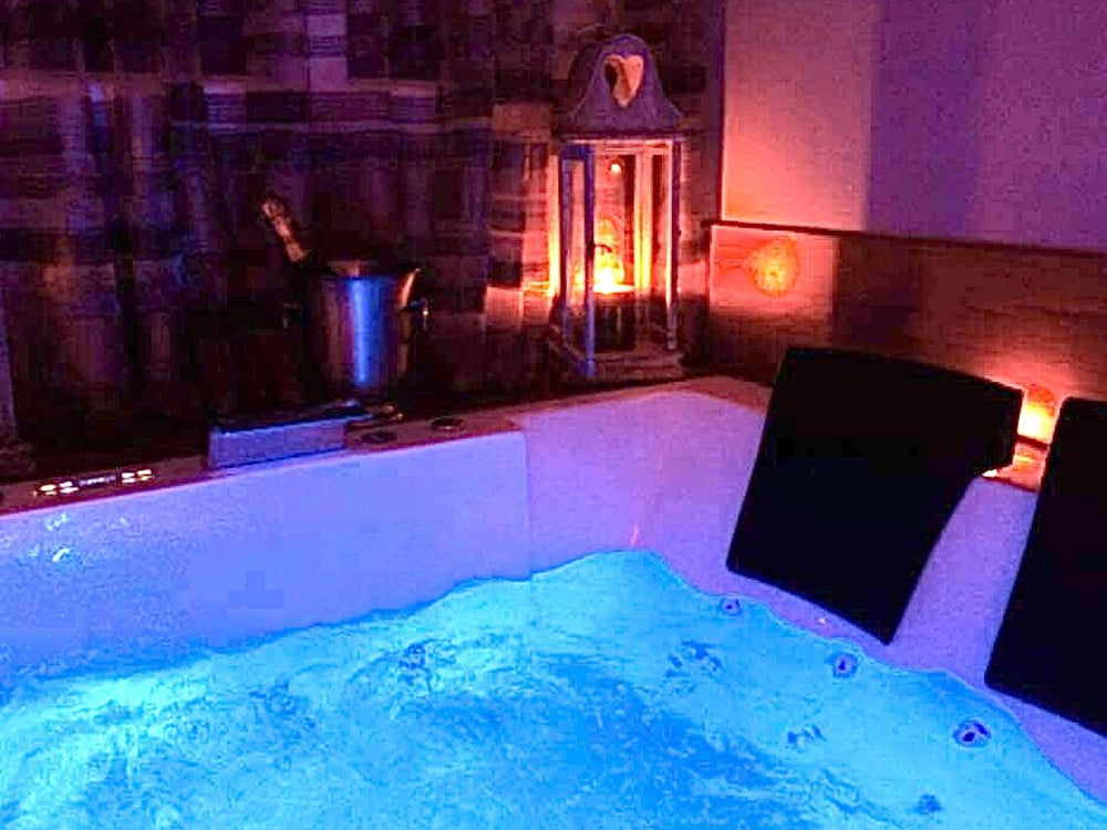 Le Clos des Charmelines - La suite - Love’nSpa - weekend en amoureux, love rooms avec spa ou jacuzzi privatif7 de Le Clos des Charmelines - La suite