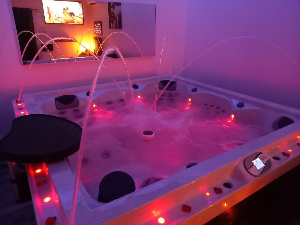 Le Cocoon Douce Heure - Love’nSpa - weekend en amoureux, love rooms avec spa ou jacuzzi privatif2 de Cocoon Douce Heure