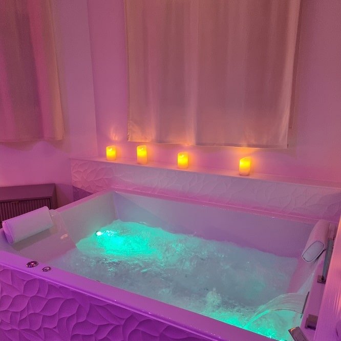 Le Cocoon Secret - Suite Eden - Love’nSpa - weekend en amoureux, love rooms avec spa ou jacuzzi privatif1 de Le Cocoon Secret - Suite Eden