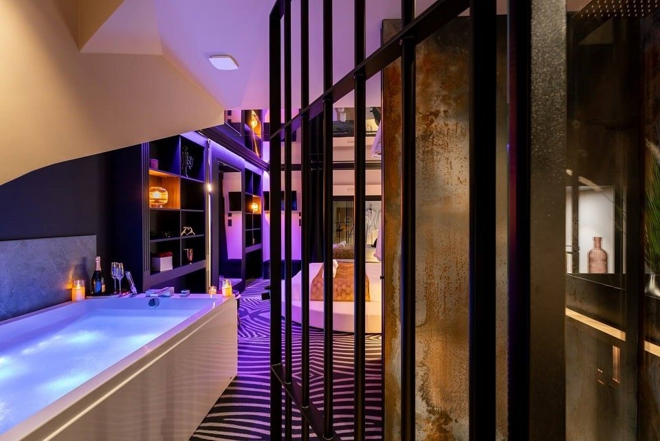 Le Coté Secret - Love’nSpa - weekend en amoureux, love rooms avec spa ou jacuzzi privatif3 de Le Côté Secret