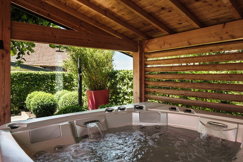 Le Domaine des Prés Verts - Le Logis - Love’nSpa - weekend en amoureux, love rooms avec spa ou jacuzzi privatif1 de Le Domaine des Prés Verts - Le Logis