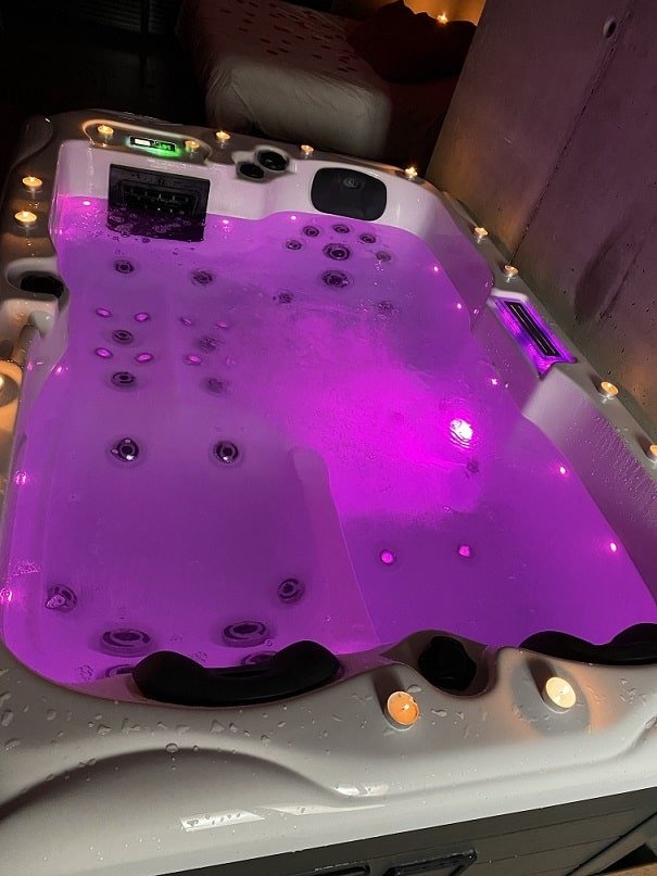 LE FRUIT DÉFENDU - Love’nSpa - weekend en amoureux, love rooms avec spa ou jacuzzi privatif7 de LE FRUIT DÉFENDU