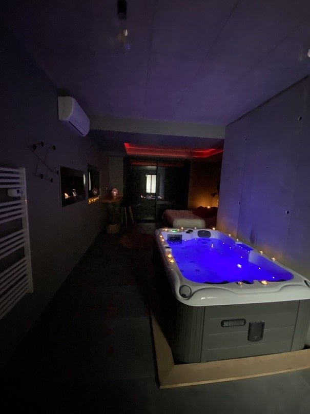 LE FRUIT DÉFENDU - Love’nSpa - weekend en amoureux, love rooms avec spa ou jacuzzi privatif8 de LE FRUIT DÉFENDU