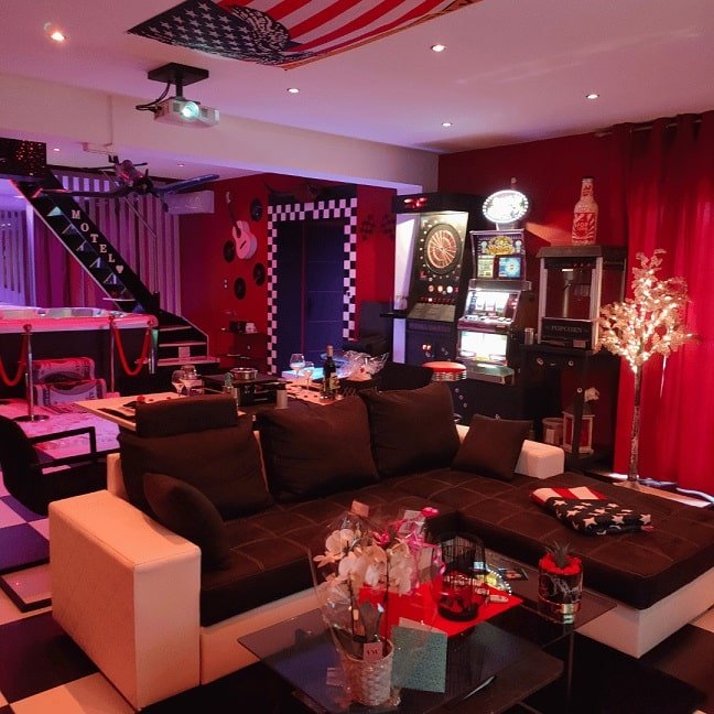 Le Quart D'Heure Américain - Love’nSpa - weekend en amoureux, love rooms avec spa ou jacuzzi privatif13 de Le Quart D'Heure Américain