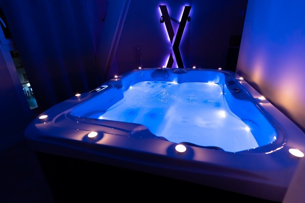 Le Saumur Tranquille - L'incognito - Love’nSpa - weekend en amoureux, love rooms avec spa ou jacuzzi privatifLe Saumur Tranquille - L'incognito