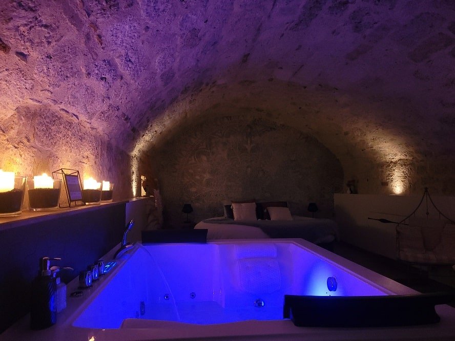 Le Secret - Love’nSpa - weekend en amoureux, love rooms avec spa ou jacuzzi privatifLe Secret