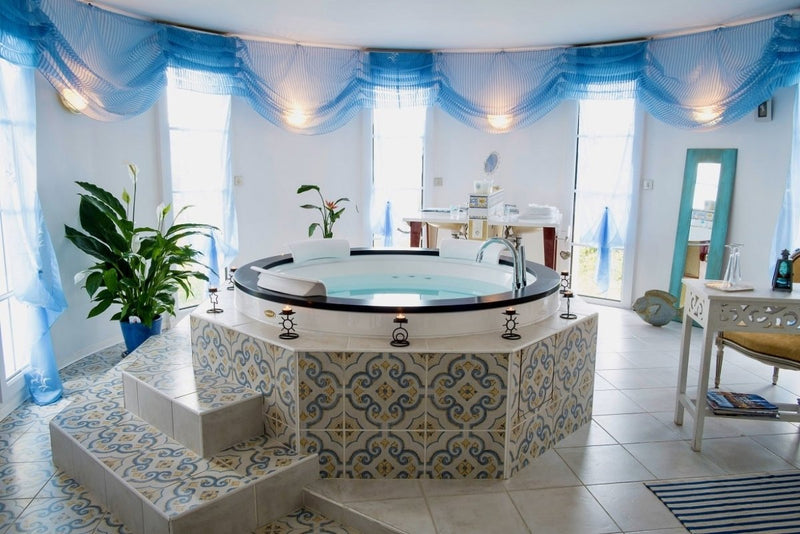Le Vert Galant - Love’nSpa - weekend en amoureux, love rooms avec spa ou jacuzzi privatif2 de Le Vert Galant