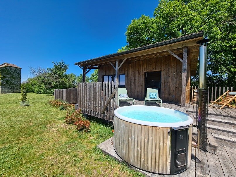 Les 2 Cabanes - Cabane du haut - Love’nSpa - weekend en amoureux, love rooms avec spa ou jacuzzi privatif3 de Les 2 Cabanes - Cabane du haut