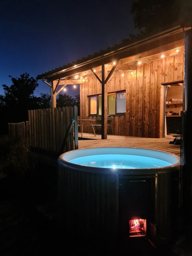 Les 2 Cabanes - Cabane du haut - Love’nSpa - weekend en amoureux, love rooms avec spa ou jacuzzi privatif3 de Les 2 Cabanes - Cabane du haut