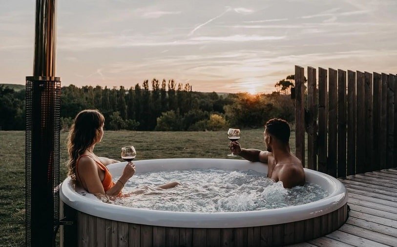 Les 2 Cabanes - Cabane du haut - Love’nSpa - weekend en amoureux, love rooms avec spa ou jacuzzi privatif7 de Les 2 Cabanes - Cabane du haut