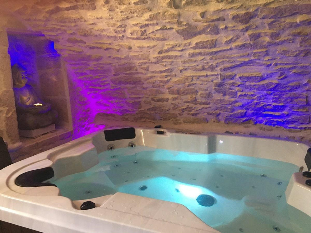 Les Secrets de l'Isle - Love’nSpa - weekend en amoureux, love rooms avec spa ou jacuzzi privatif2 de Les Secrets de l'Isle