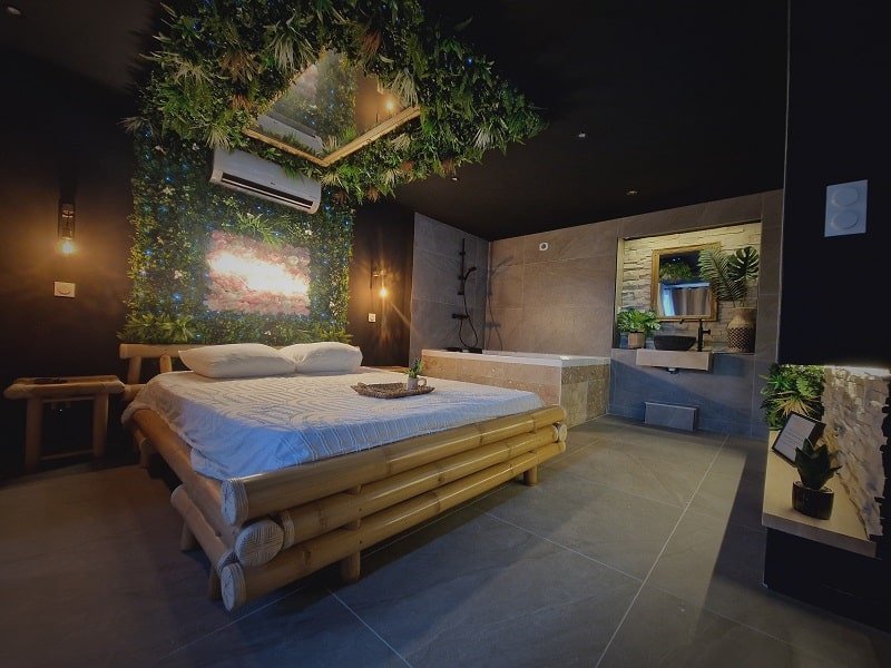 L'Expérience Love Room - Love’nSpa - weekend en amoureux, love rooms avec spa ou jacuzzi privatif4 de L'Expérience Love Room