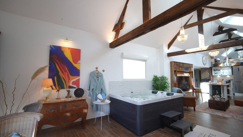 Liberty Suites - Love’nSpa - weekend en amoureux, love rooms avec spa ou jacuzzi privatif1 de Liberty Suites