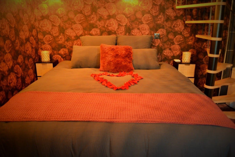 L'Instant Présent - Love’nSpa - weekend en amoureux, love rooms avec spa ou jacuzzi privatif2 de L'Instant Présent