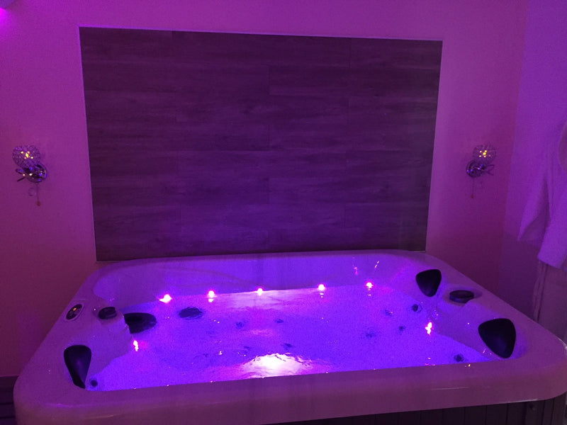 L'INSTANT ROMANTIQUE - La suite Princesse - Love’nSpa - weekend en amoureux, love rooms avec spa ou jacuzzi privatif4 de L'INSTANT ROMANTIQUE - La suite Végas